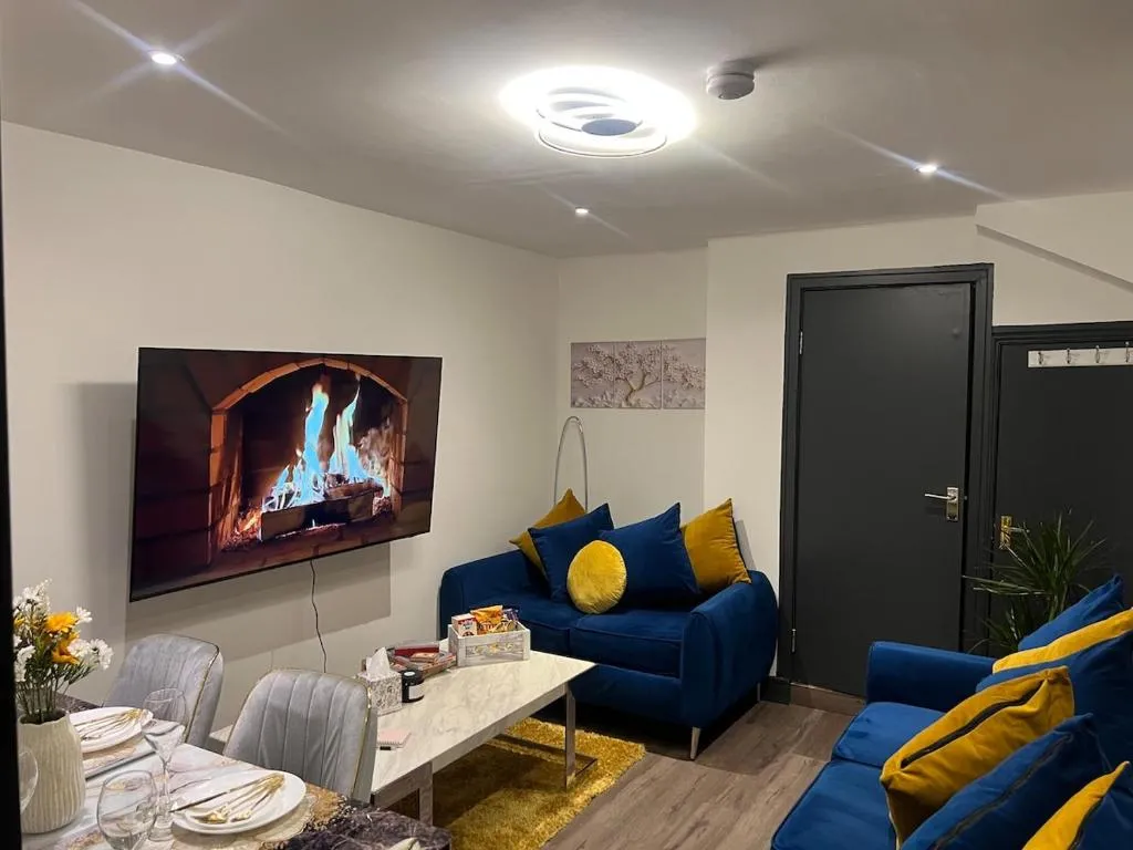Principality stadium luxury apartment free parking