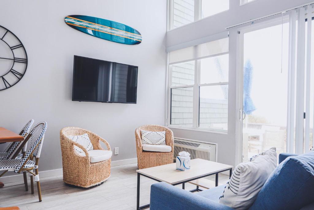 The Surf Club Resort - 