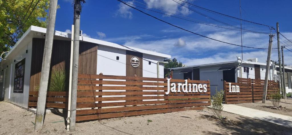 Jardines Inn