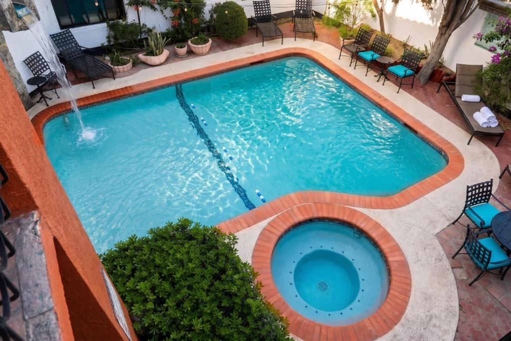 Business Hotel & Suites María Bonita