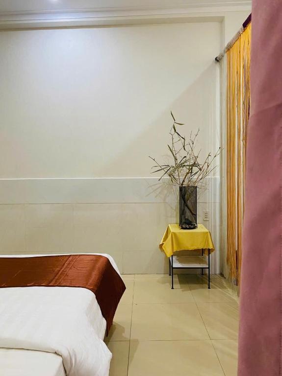 NGỌC HƯNG HOTEL - Camera Quadrupla Deluxe