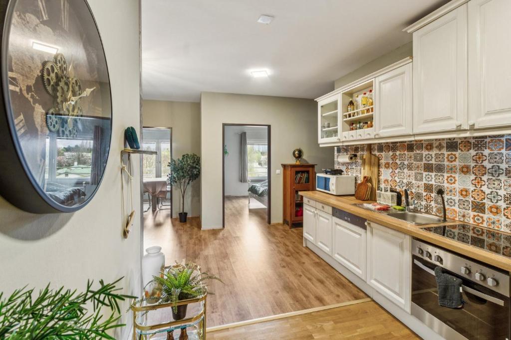 Spacious Bohemian City Apartment Near Castle Schönbrunn