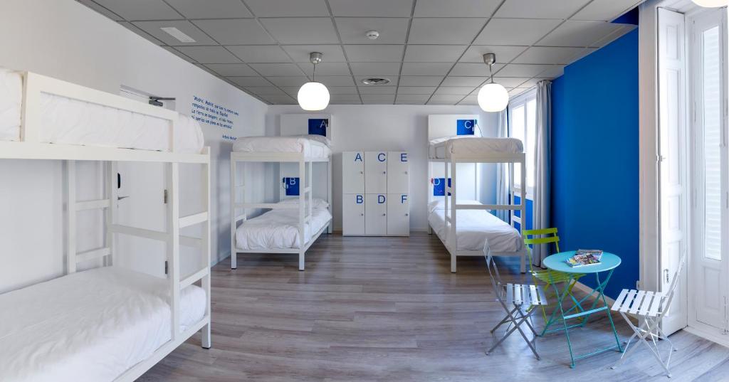 Safestay Madrid Central - Cama Em Dormitório Feminino De 6 Camas Com Casa De Banho Partilhada