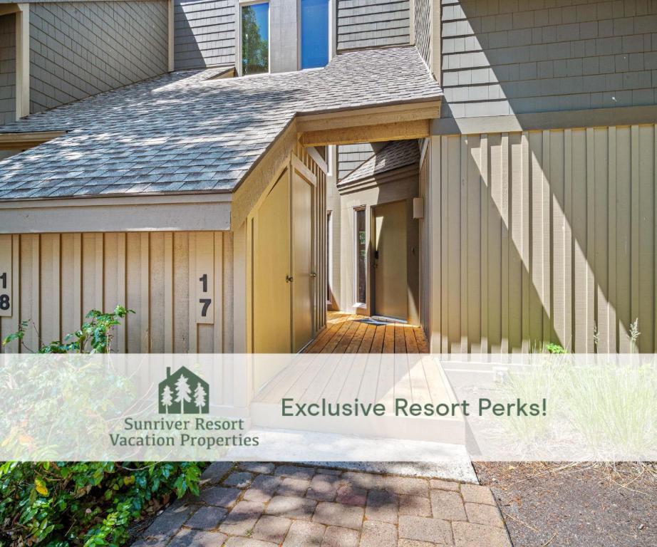 a home with a summer resort vacation properties exterior record prefix at 17 Quelah Condo in Sunriver