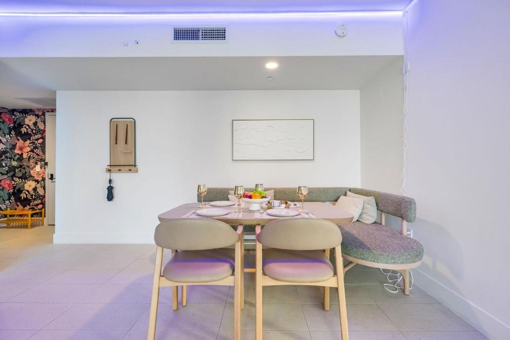 Stunning Lux 2 Bed 2 Bath with Panoramic View from Balcony photo