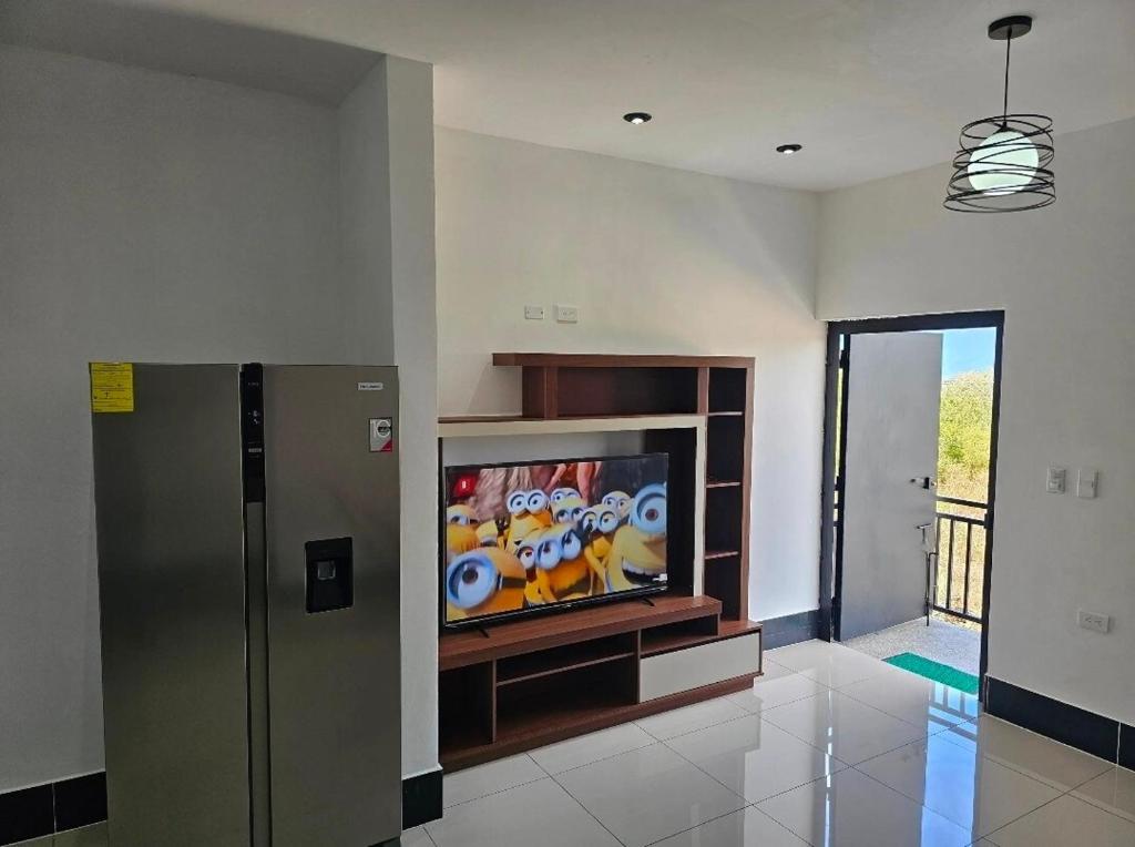 Modern AC Excellent location