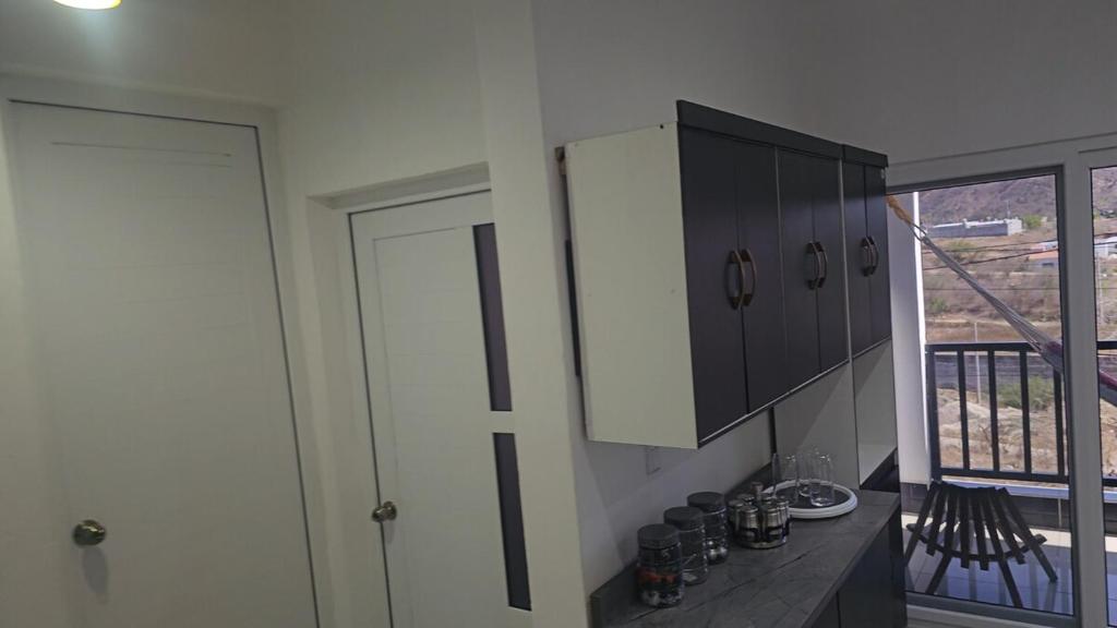 Modern AC Excellent location