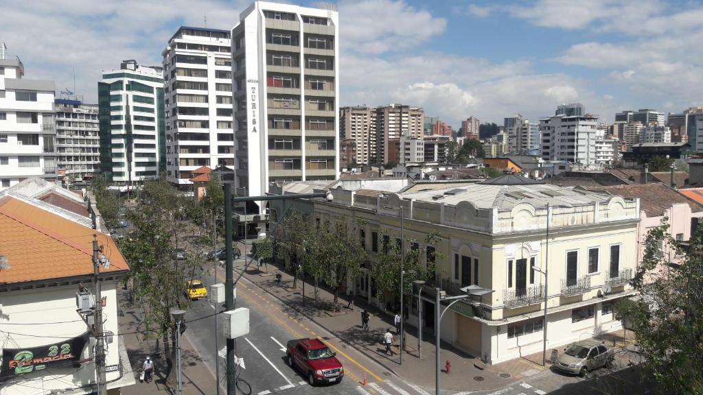 Nespecifikovaný výhled na destinaci Quito nebo výhled na město při pohledu z hotelu