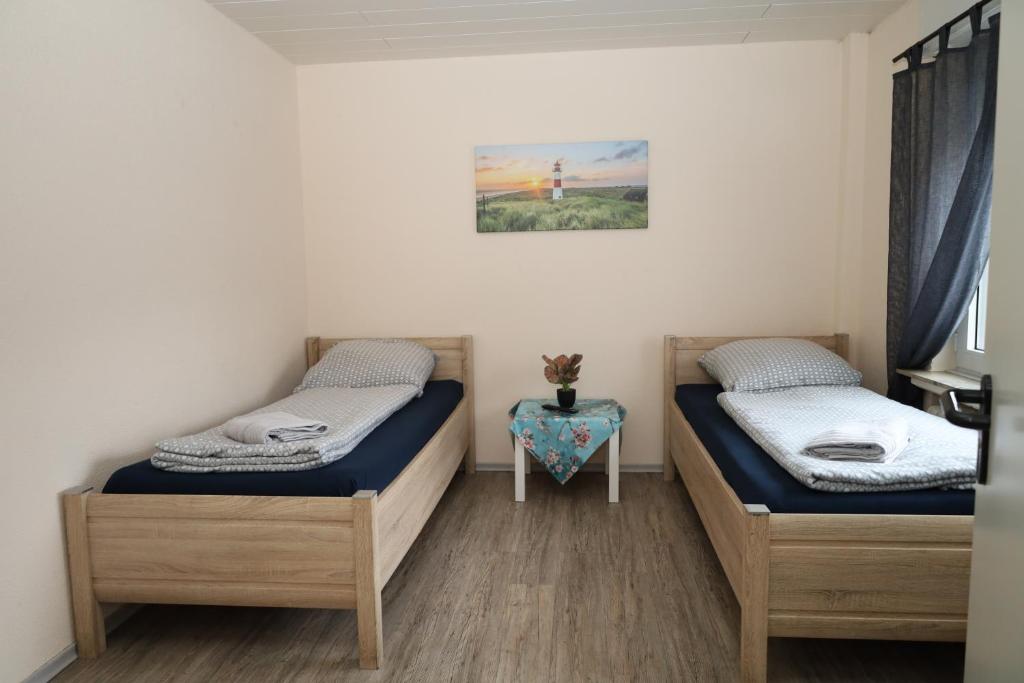Pension Highway - Bielefeld Senner Hellweg 227 - Tweepersoonskamer Met Gedeelde Badkamer