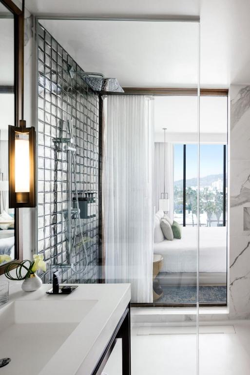 Dream Hollywood, by Hyatt photo