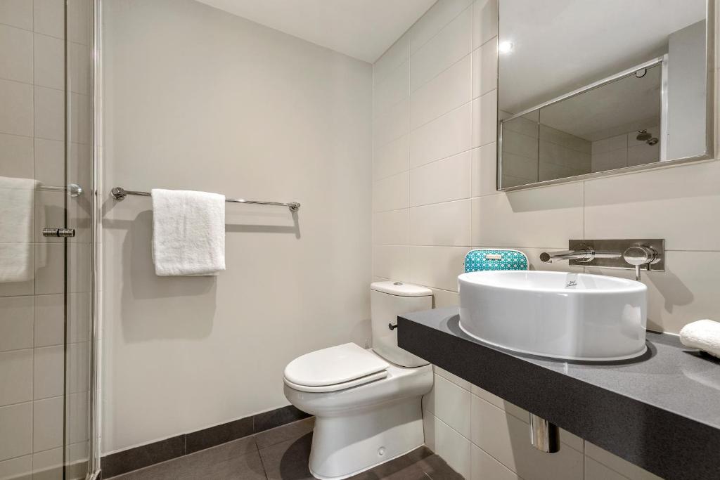 Quest Brighton on the Bay - Standard Queen Room