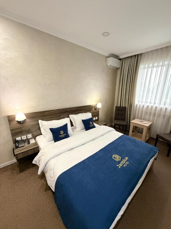 Janblue Hotel - Standard King Room