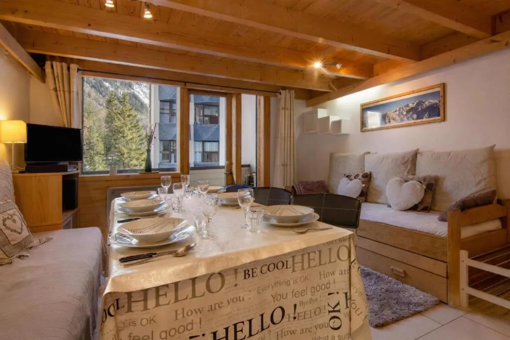 Grand Roc C125 from Slopes 280m , View & Parking - Happy Rentals