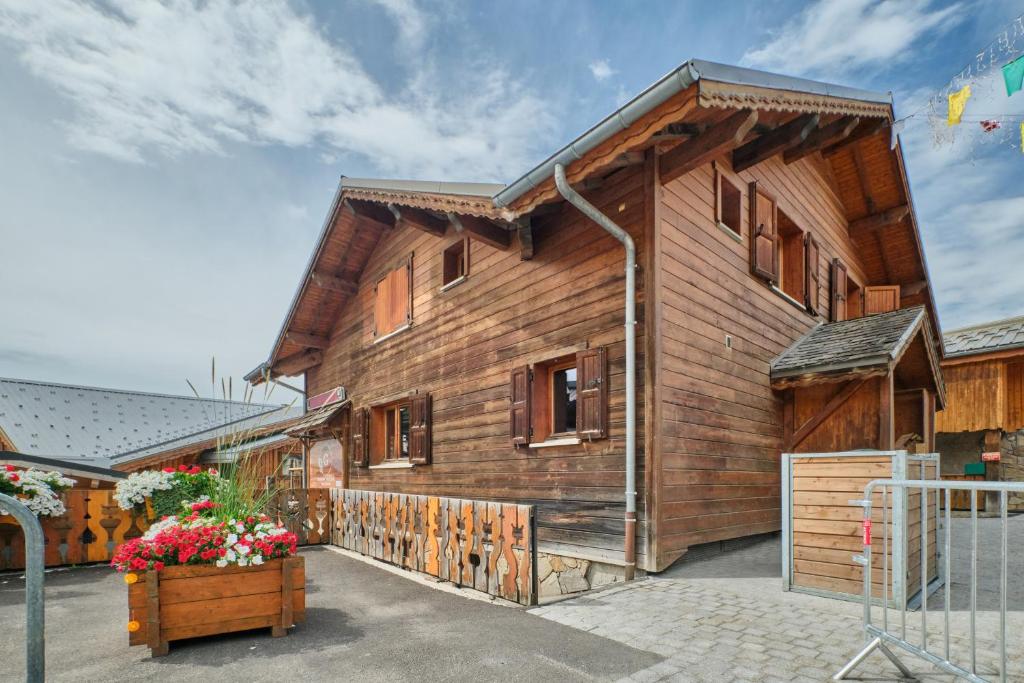 Chalet 1 sur la route du tour - Housity