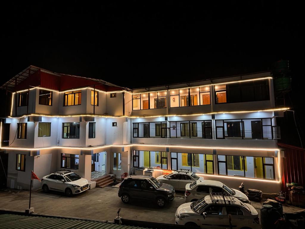 Gallery image of Hotel Pavani in Badrinath