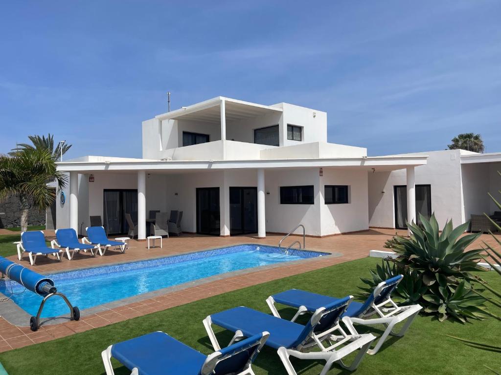 Villa Maria