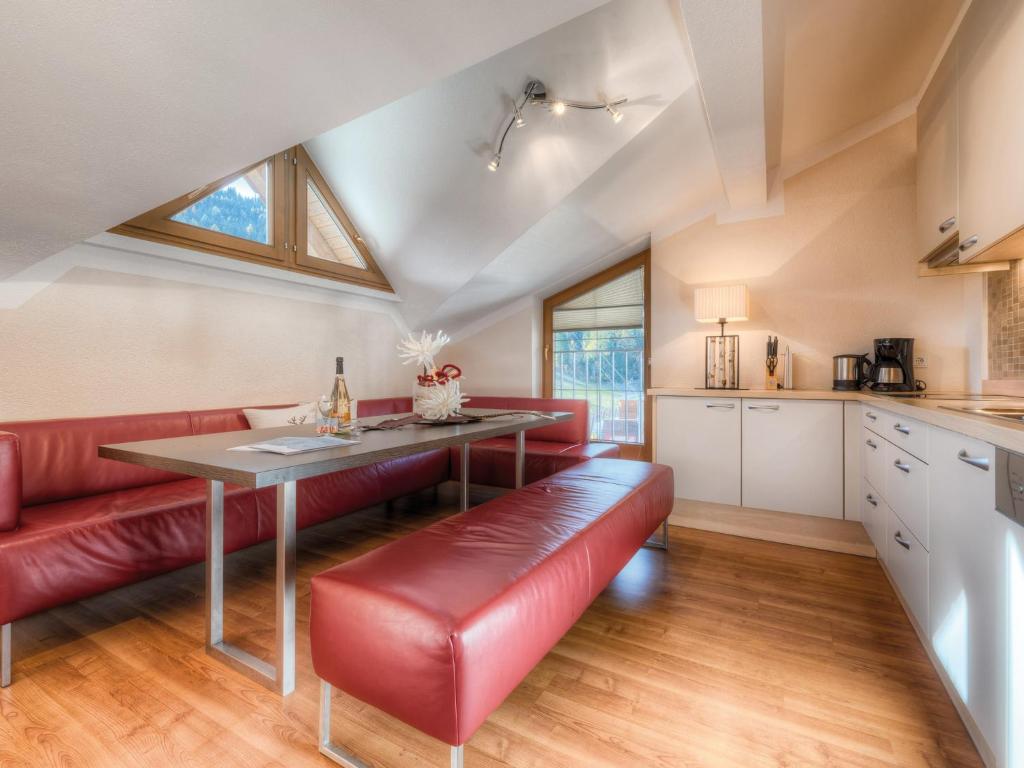 Kuchyň nebo kuchyňský kout v ubytování Hotel Garni Alpenjuwel