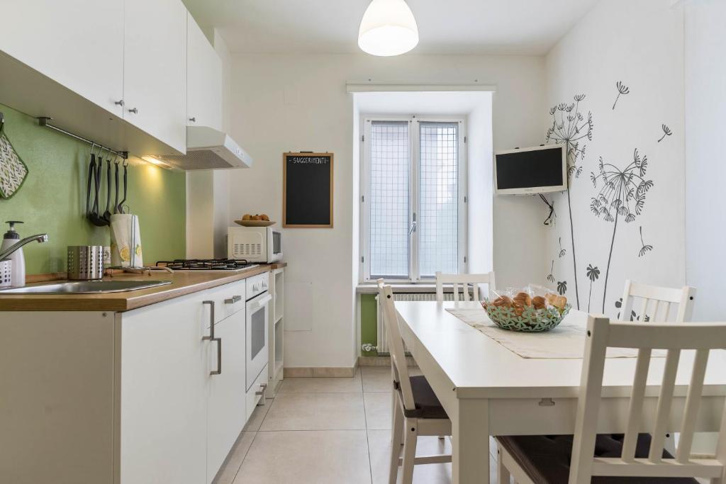 Appartamento Le Quattro Stagioni - Appartement De Luxe 2 Chambres Avec Vue Sur Jardin