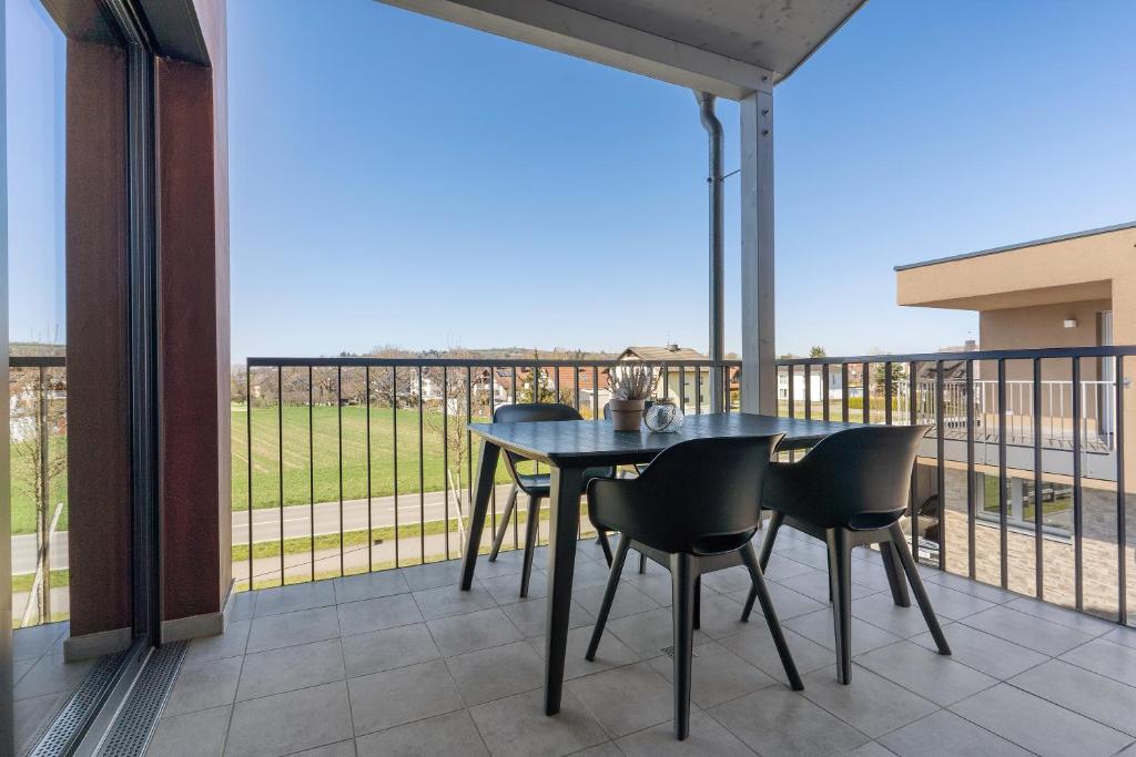 Gästehaus Heimelig - Deluxe Appartement Met 2 Slaapkamers En Balkon