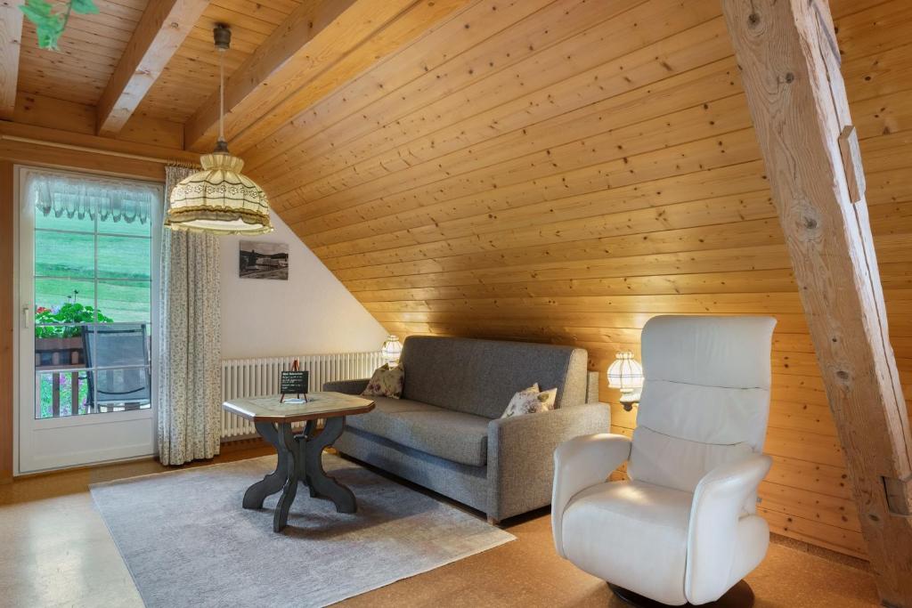 Gasthaus Heiligenbrunnen - Superior One-Bedroom Apartment With Balcony