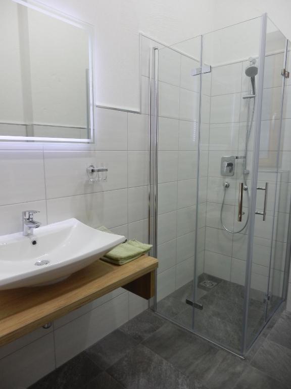 Koupelna v ubytování Haus Alpenflora