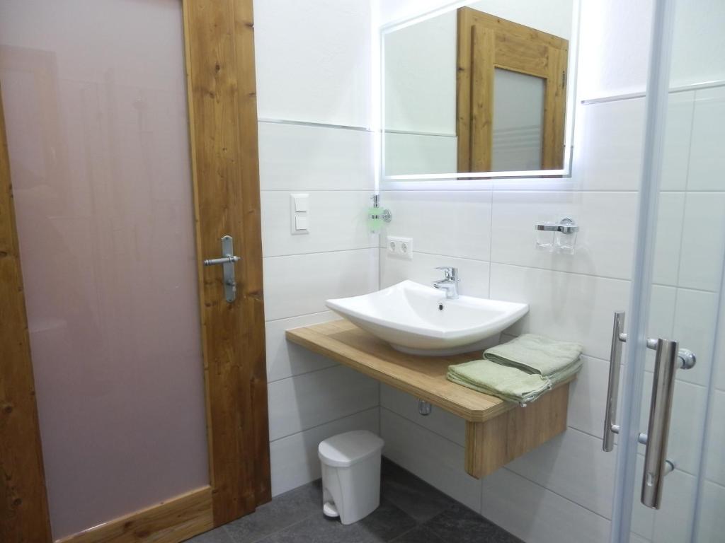 Koupelna v ubytování Haus Alpenflora
