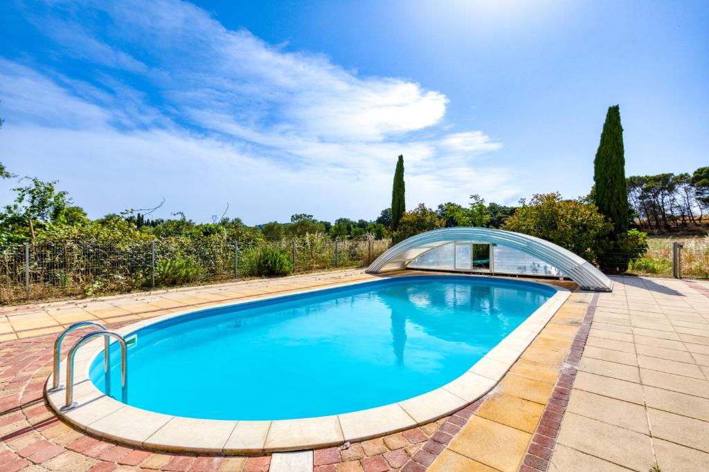 Maison Abricot avec piscine - Three-Bedroom House