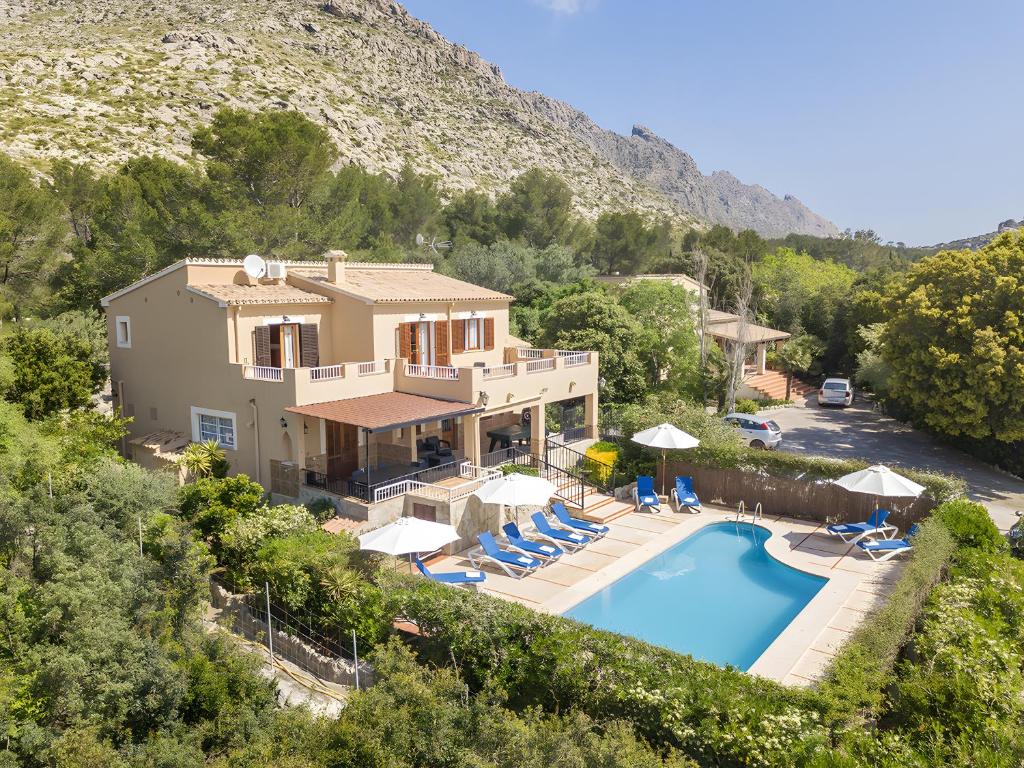 an aerial view of a villa with a swimming pool at Villa Luis Vives in Port de Pollensa