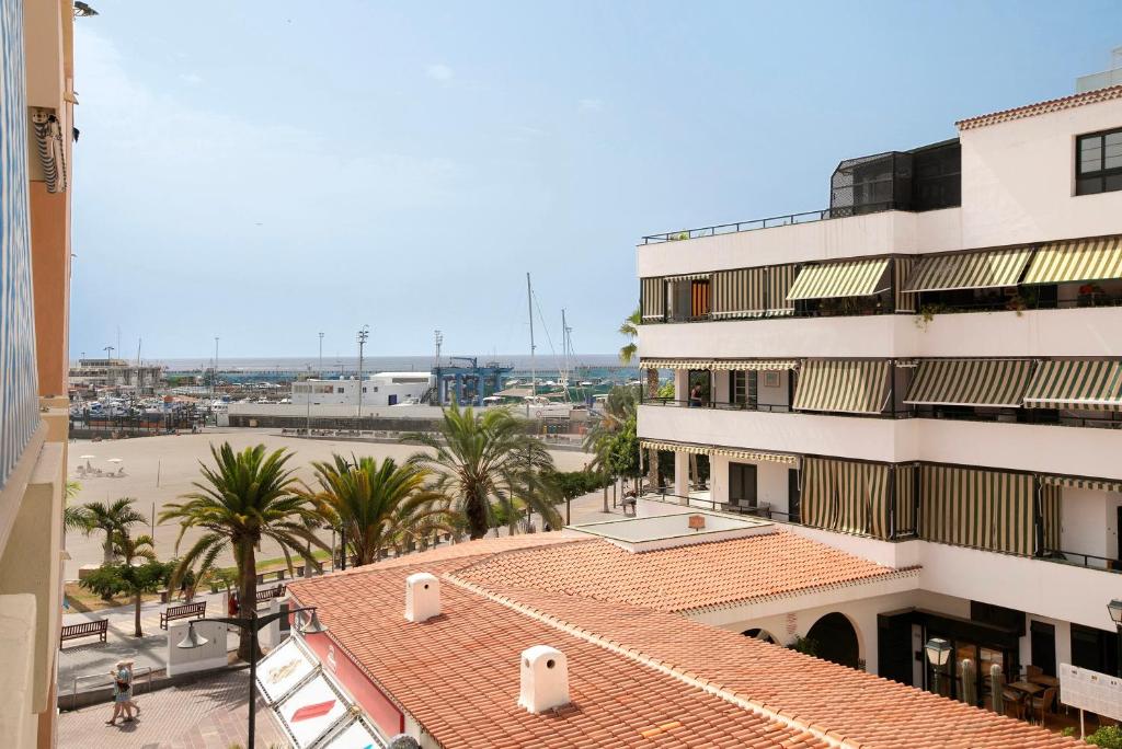 an overhead view of a building with a tile roof at Bonamar in Arona