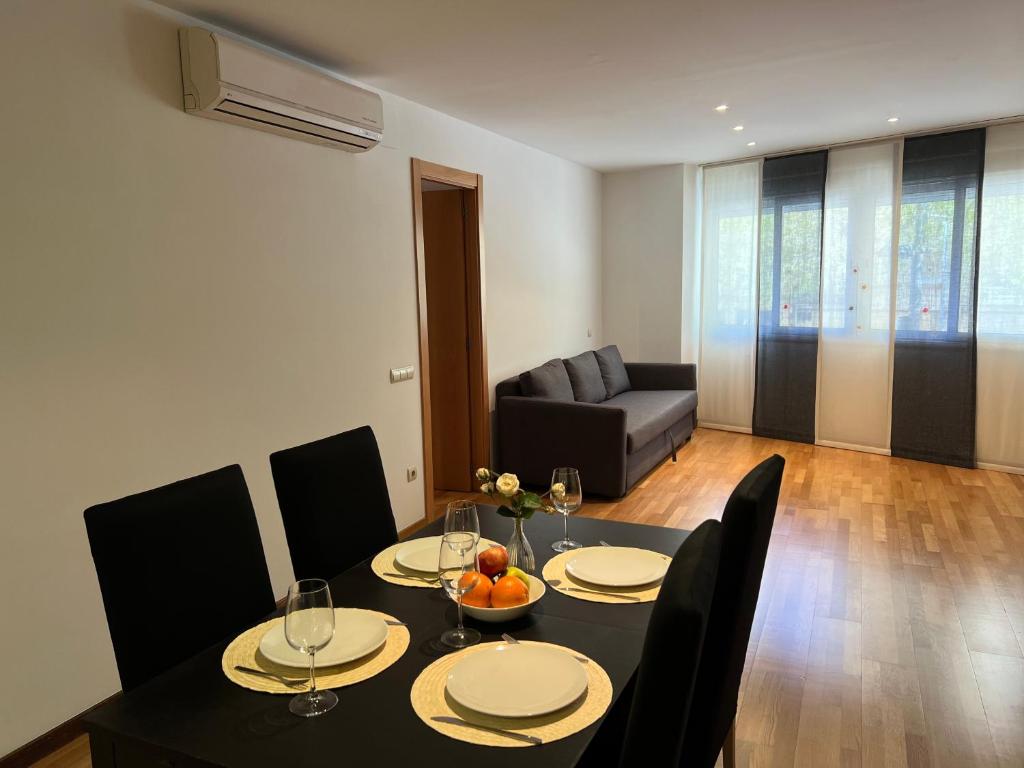 Bright apartment in Maragall