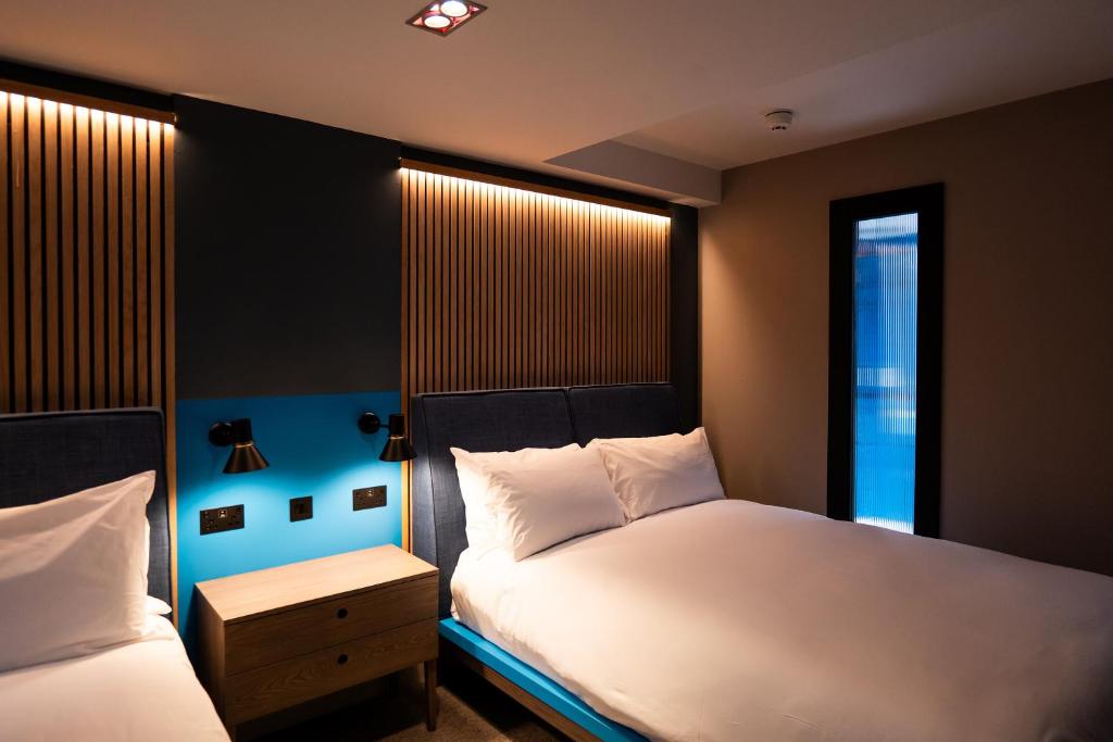 Village Hotel Reading - Familiekamer Met Balkon