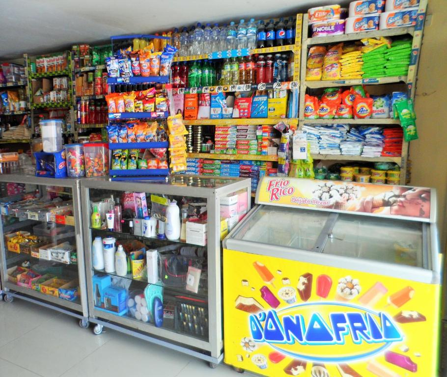 Supermarket nebo jiné obchody v  penzionu nebo okolí