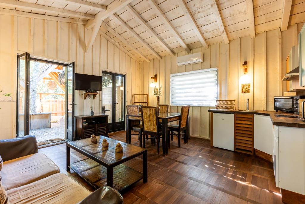 Chalet Savannaketh