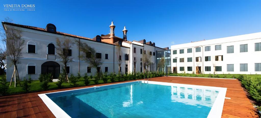 Bassein majutusasutuses Venetia Domus või selle lähedal