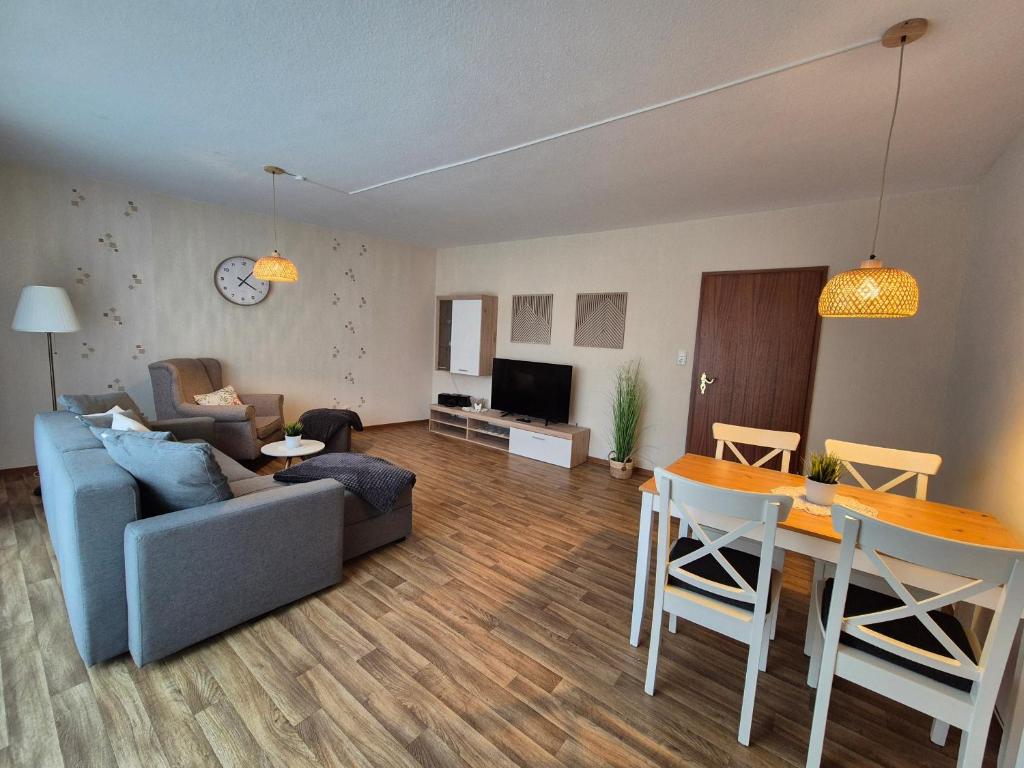TV in/ali zabaviščno središče v nastanitvi Ferienappartement Ursel