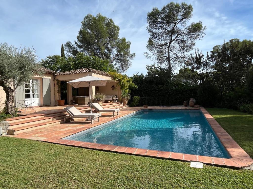 Gallery image of Les Coteaux in Mouans-Sartoux