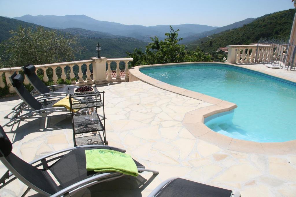 Villa avec vue, piscine et aircon
