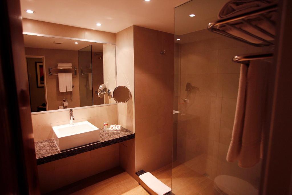 Hotel Reina Isabel - Standard Twin Room