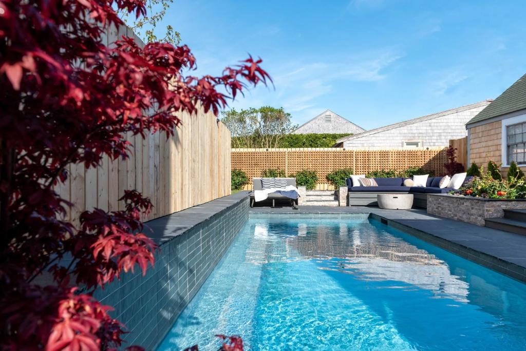 Historic Island Home Heated Pool