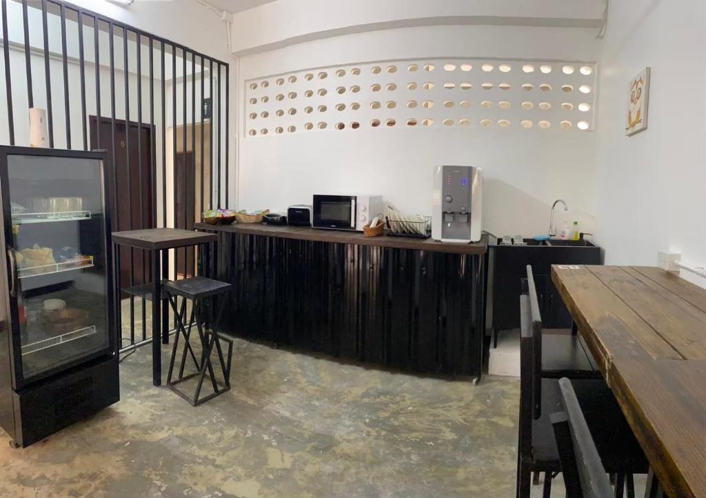 Sleep Owl Chiang Mai - 6-Bed Female Dormitory Room