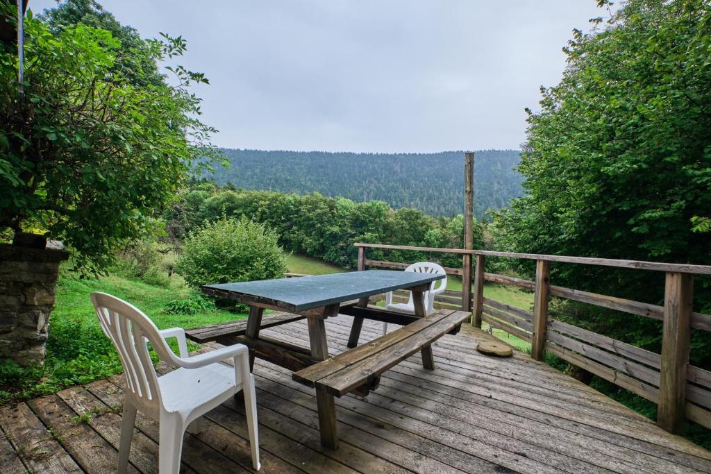 Peisaj natural din apropierea acestui apartament