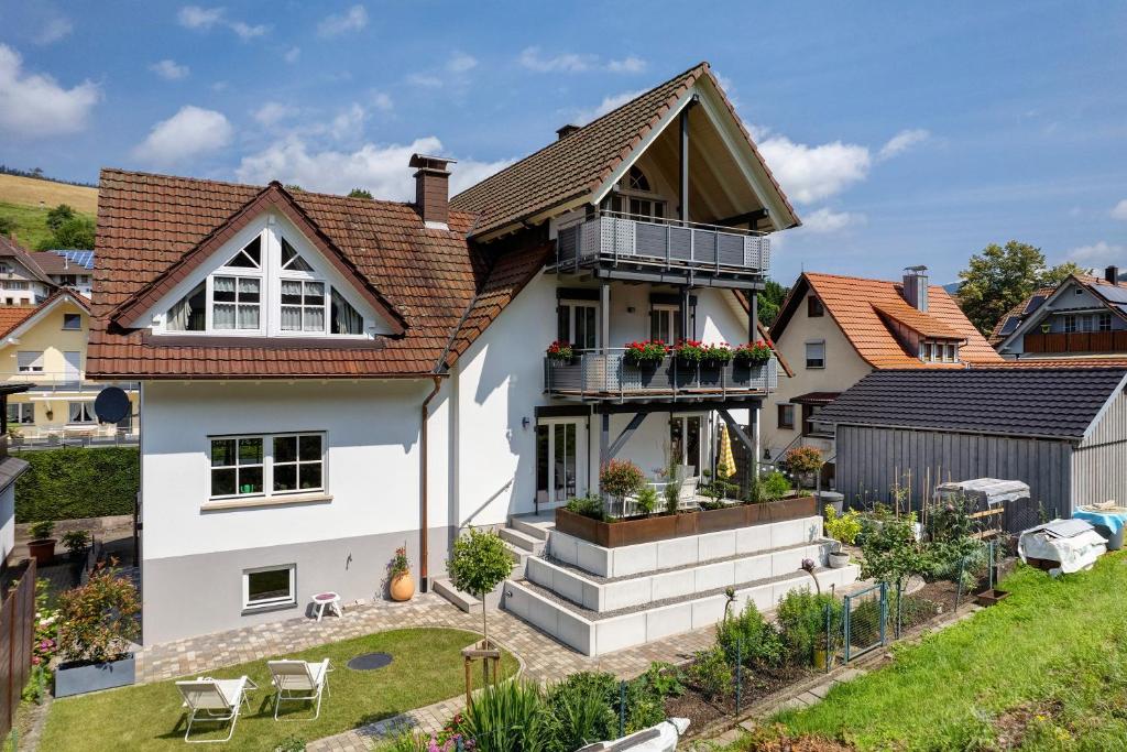 an aerial view of a house at Moderner Schwarzwaldtraum in Oberharmersbach