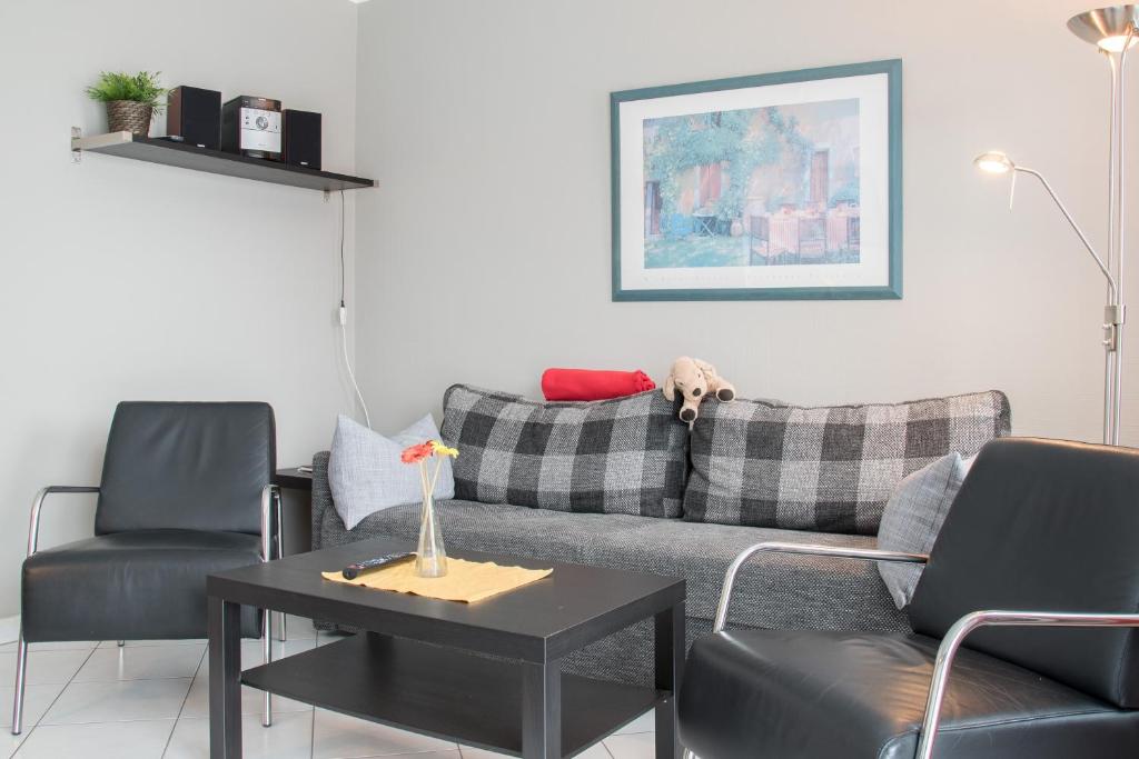 Ferienwohnung Tannenblick 2-2 3-4 - Two-Bedroom Deluxe Apartment With Garden View