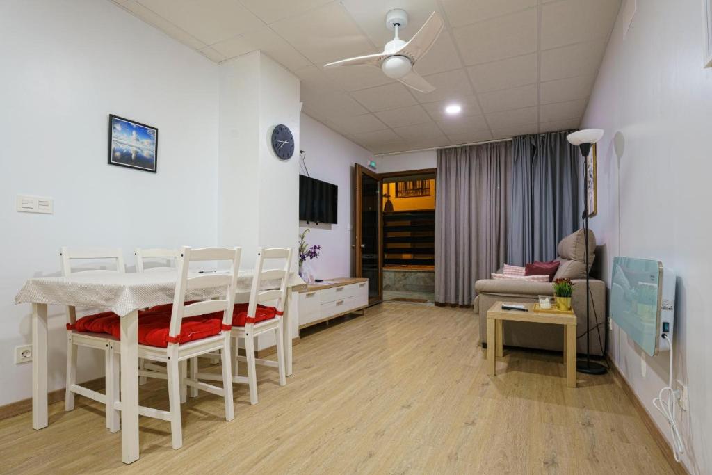 Sophie Apartamentos - Burela - Apartment With Terrace