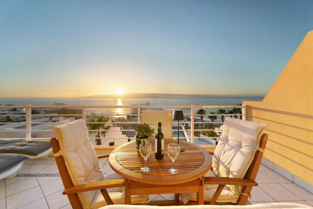 Great Sunset Views Los Gigantes - Housity