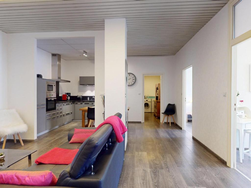 Appartement Rénové, 3 Ch. avec Parking Privé, Hyper-Centre Colmar - FR-1-744-36 – photo 18