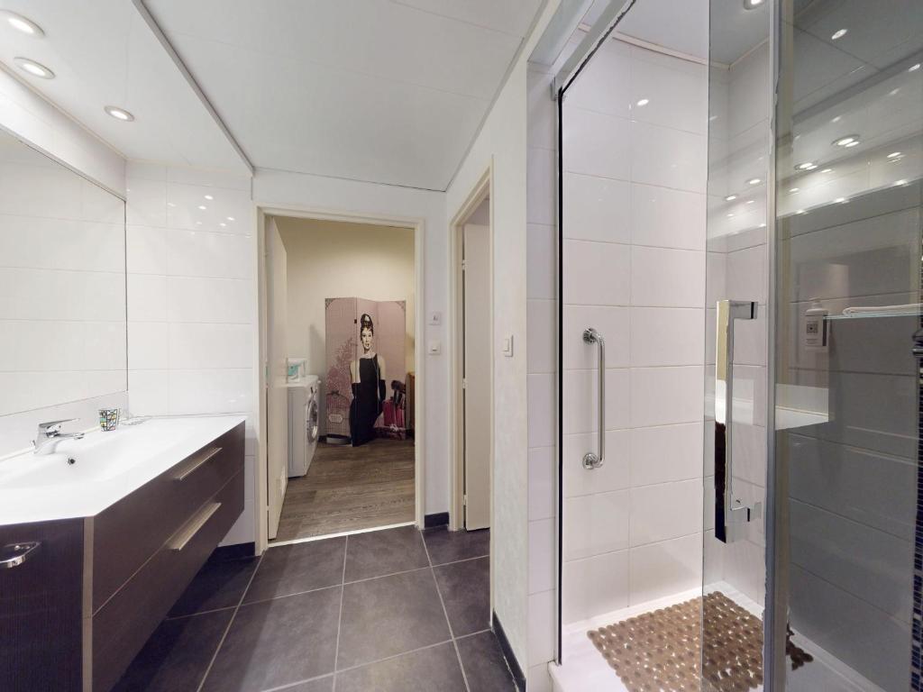 Appartement Rénové, 3 Ch. avec Parking Privé, Hyper-Centre Colmar - FR-1-744-36 – photo 19