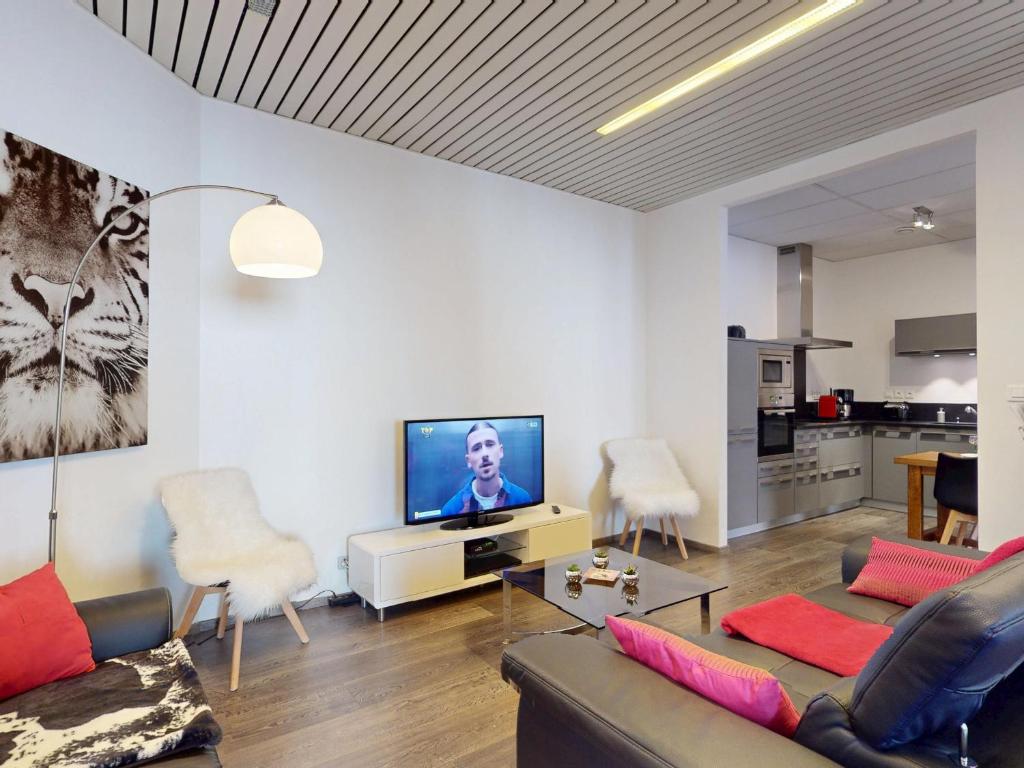Appartement Rénové, 3 Ch. avec Parking Privé, Hyper-Centre Colmar - FR-1-744-36 – photo 5