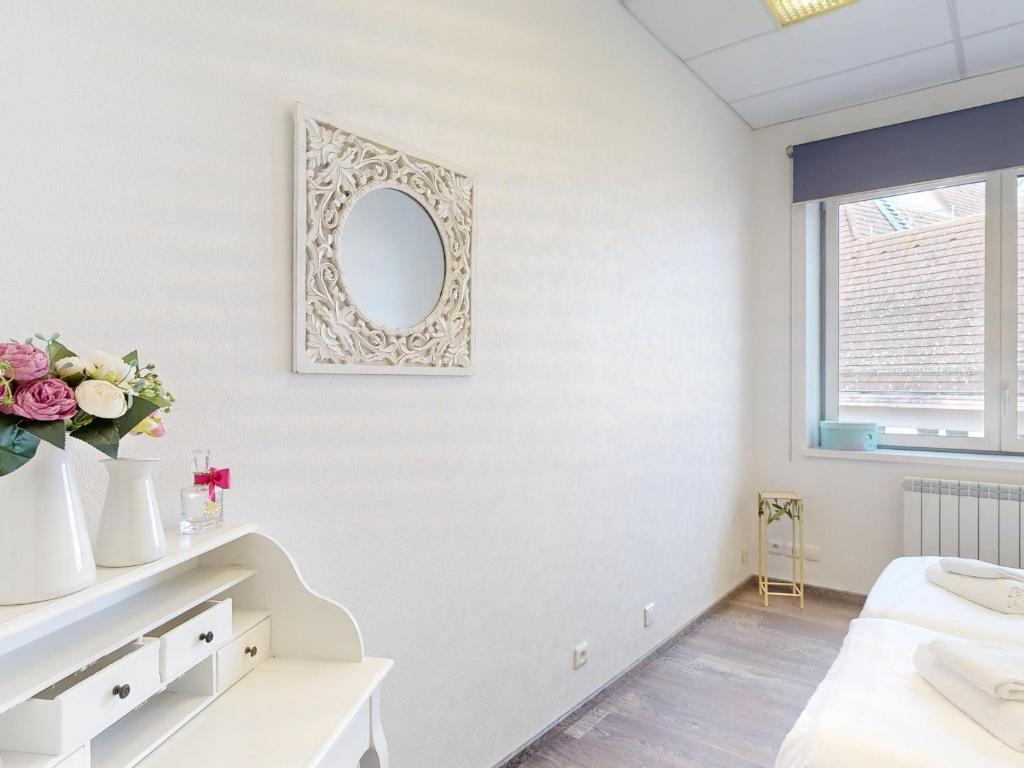 Appartement Rénové, 3 Ch. avec Parking Privé, Hyper-Centre Colmar - FR-1-744-36 – photo 25