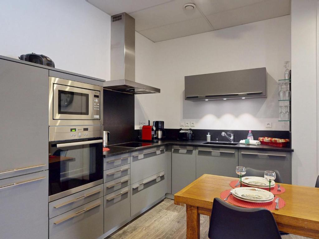 Appartement Rénové, 3 Ch. avec Parking Privé, Hyper-Centre Colmar - FR-1-744-36 – photo 30
